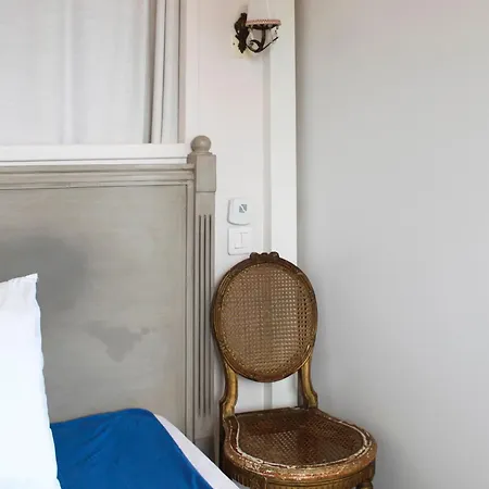 Nest With Balcony Overlooking The Eiffel Tower Lejlighed *