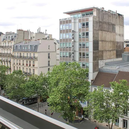 Nest With Balcony Overlooking The Eiffel Tower * Paris